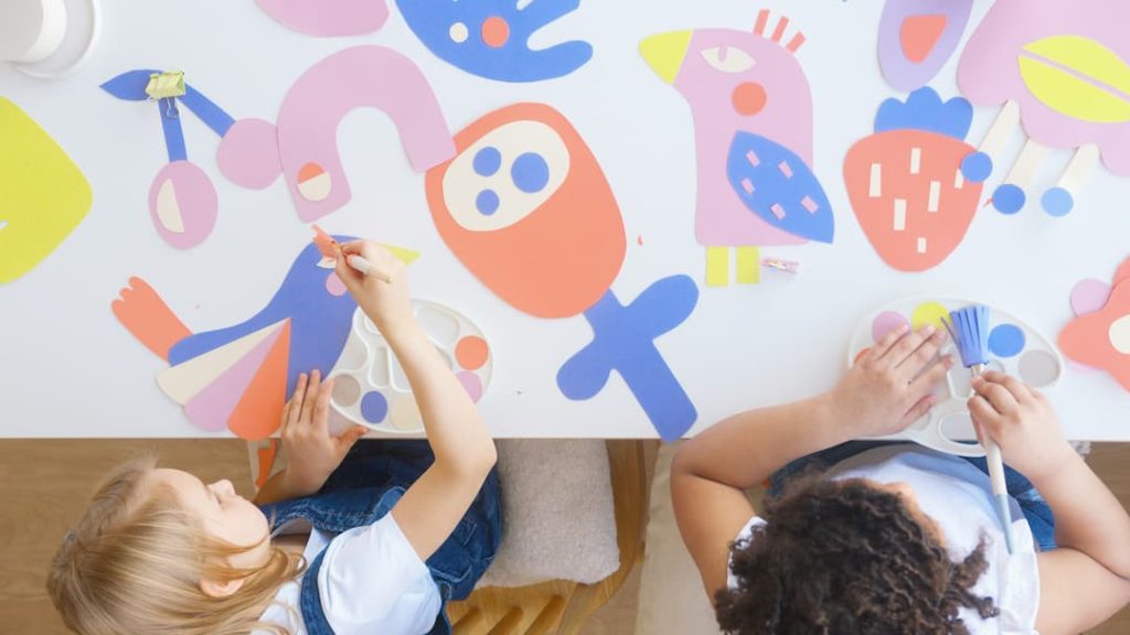 4 Yaş Çocuklar için Evde Etkinlik Önerileri 1 4 yaş çocuklar resim boyama
